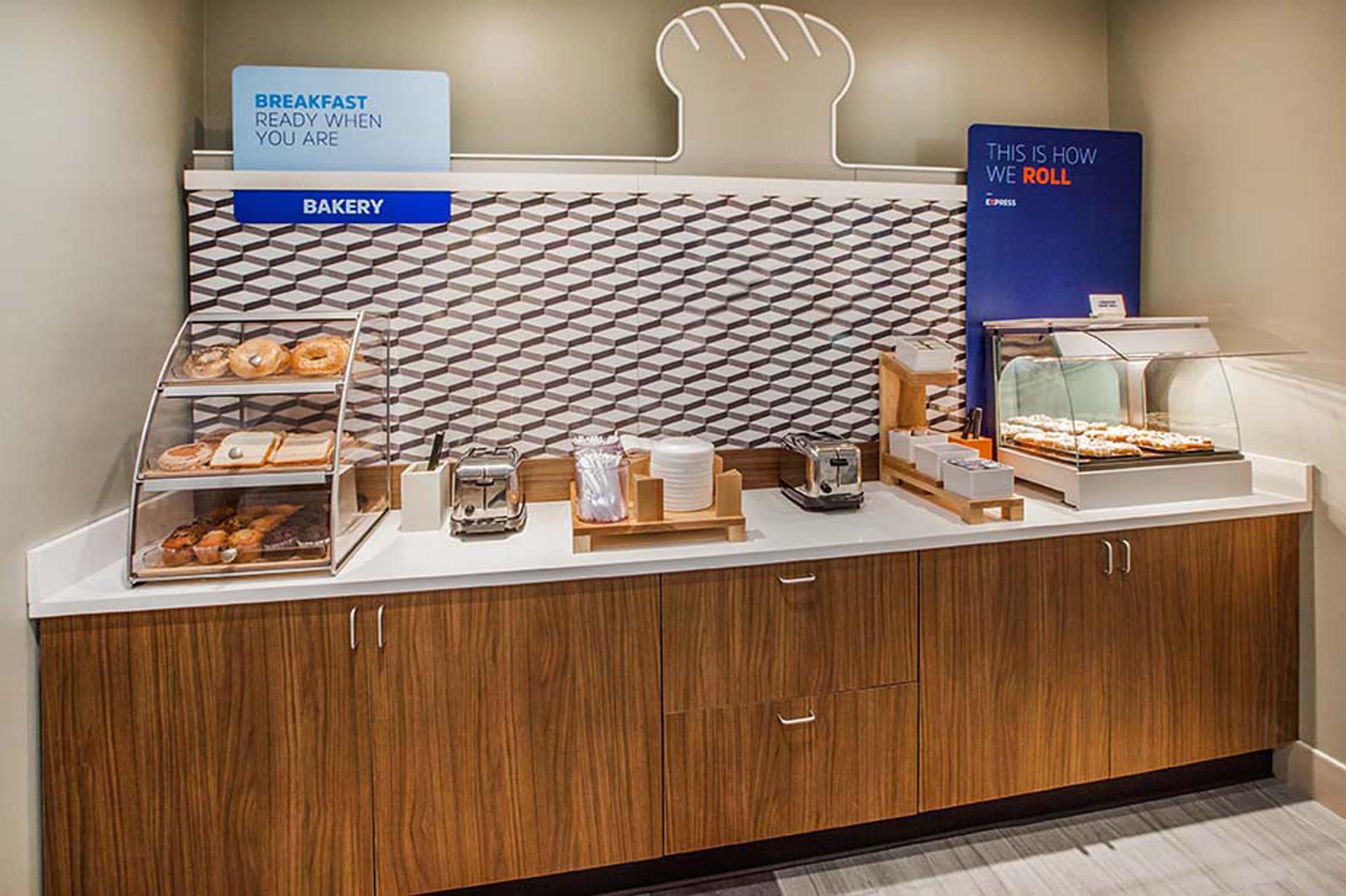Holiday Inn Express Hotel & Suites Clute-Lake Jackson By Ihg Buitenkant foto