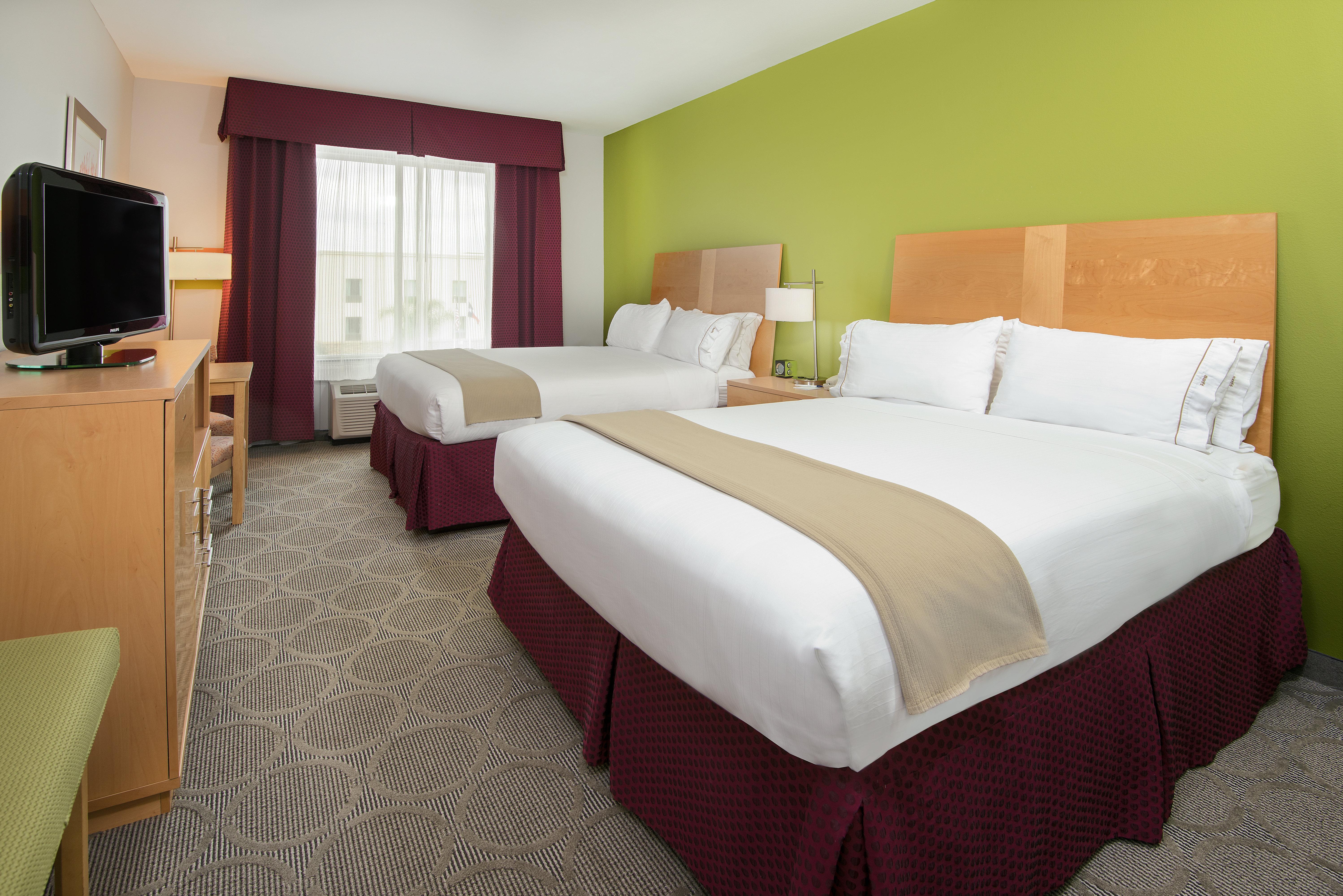 Holiday Inn Express Hotel & Suites Clute-Lake Jackson By Ihg Buitenkant foto