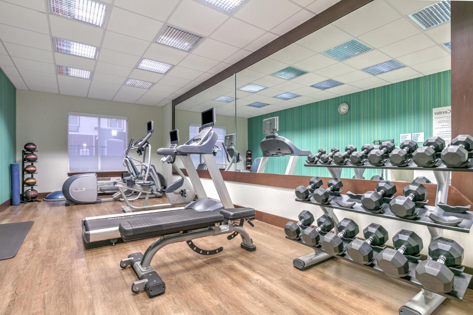 Holiday Inn Express Hotel & Suites Clute-Lake Jackson By Ihg Buitenkant foto