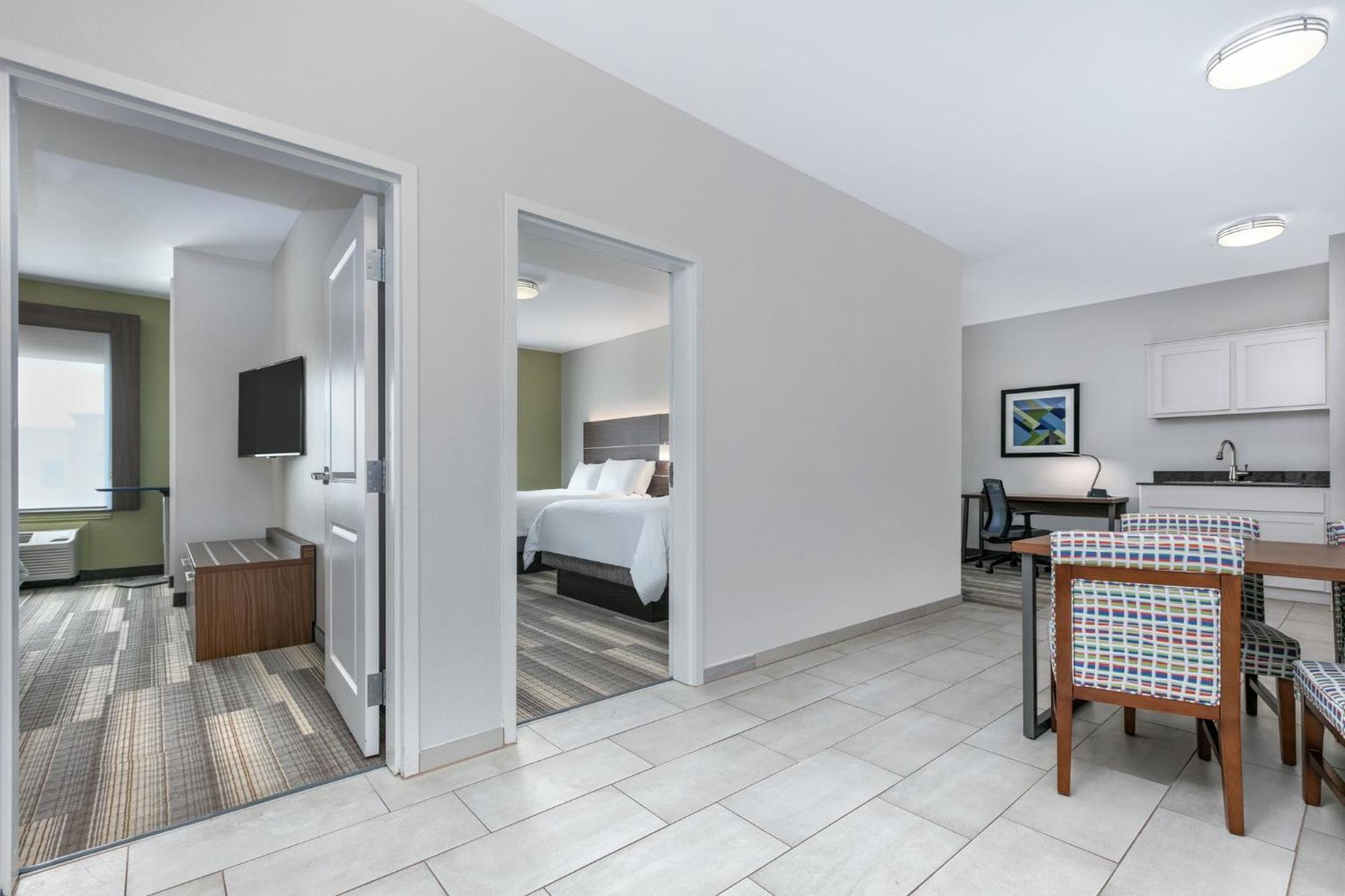Holiday Inn Express Hotel & Suites Clute-Lake Jackson By Ihg Buitenkant foto