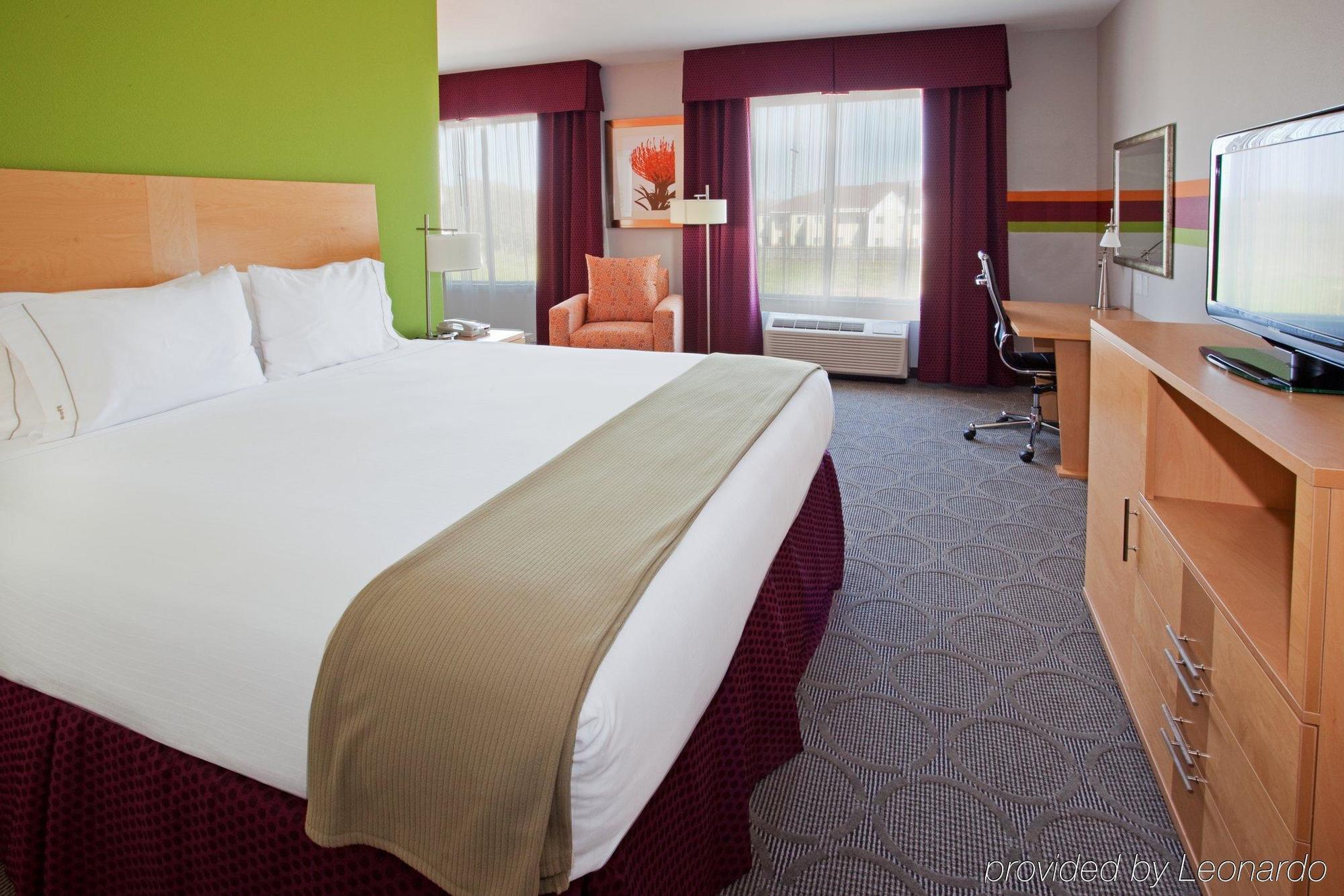 Holiday Inn Express Hotel & Suites Clute-Lake Jackson By Ihg Buitenkant foto